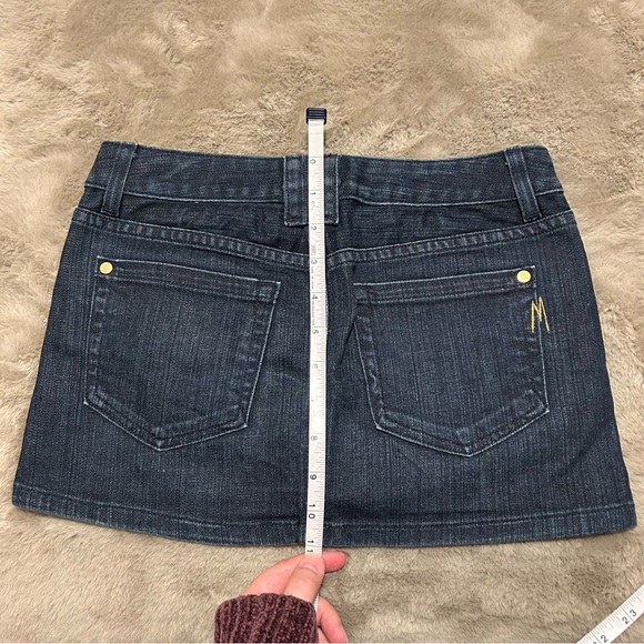 Marciano Guess Denim Jean Mini Skirt w/ Gold Accents Low rise size 25 - Picture 10 of 11